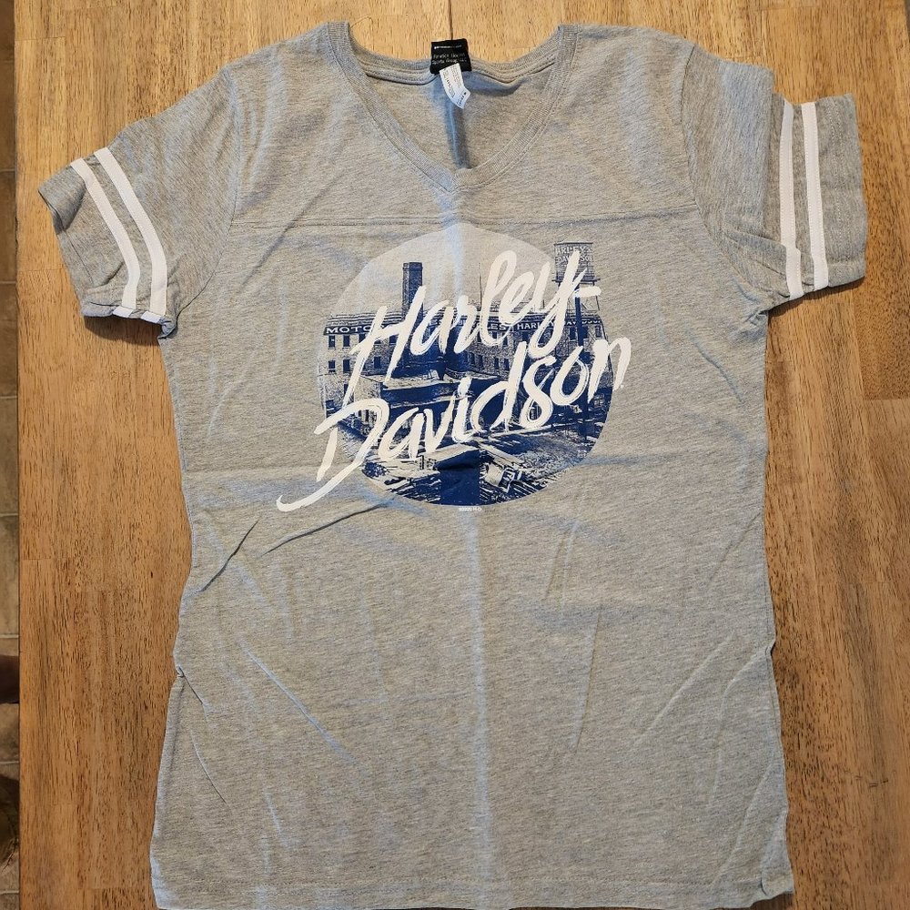 Women's Medium Heather Gray Harley-Davidson Vee Neck Tee Shirt